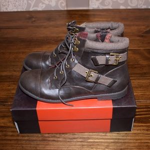 NWT Guess Brown Leather Boots